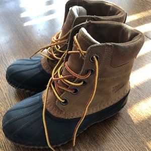Sorels.  Youth size 2